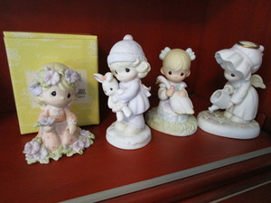 lot 158 image: Precious Moments