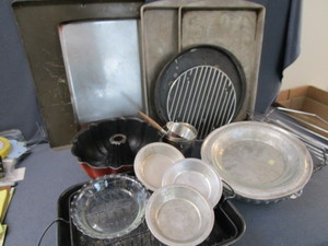 lot 182 image: Baking Pans