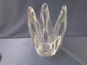 lot 205 image: Art Glass Vase