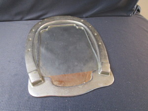 lot 198 image: Horseshoe Mirror