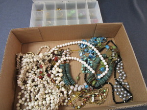 lot 218 image: Costume Jewelry