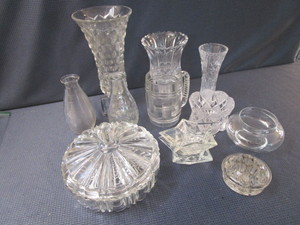 lot 224 image: Candy, Holders, Frog
