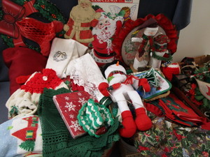 lot 238 image: Christmas Linens & Decorations