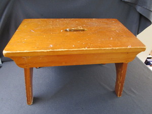 lot 257 image: Wooden Bench  Stool