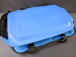 lot 258 image: Pyrex Bake & Take