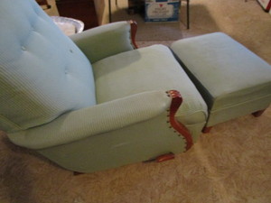 lot 23 image: Rocker & Ottoman