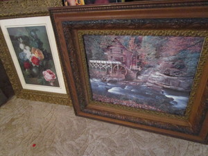 lot 284 image: Antique Picture Frames