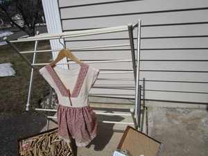 lot 319 image: Clothes Drying Package