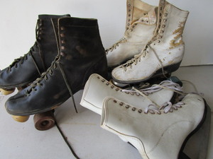 lot 320 image: Roller & Ice Skates