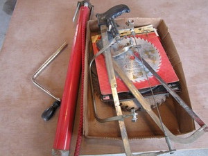 lot 330 image: Blades, Saws, Pump
