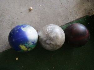 lot 336 image: Bowling Balls