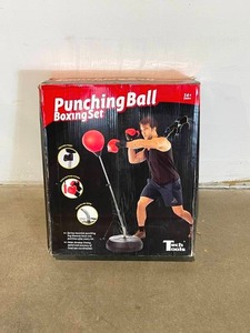 lot 50 image: Tech Tools Punching Bag with Height Adjustable Stand