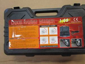 lot 793 image: Torque Multiplier Truck Trailer RV Lug Nut Wrench Labor Saving Wrench wCase