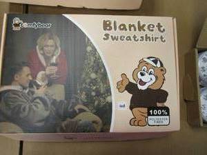 lot 812 image: Comfybear Blanket Sweatshirt in Gray (OPEN BOX)