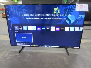 Samsung 50 Class 4K Crystal UHD (2160p) LED Smart TV with HDR UN50AU8000FXZA (SURFACE SCRATCHES)