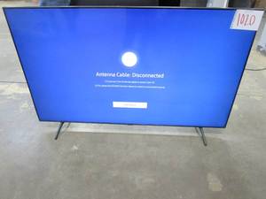 Samsung - 65 Class 7 Series LED 4K UHD Smart Tizen TV ModelUN65TU7000FXZA (CUTS BOTTOM CENTER OF SCREEN)