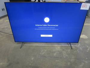 Samsung - 65 Class 7 Series LED 4K UHD Smart Tizen TV ModelUN65TU7000FXZA (SCRATCH BOTTOM CENTER)