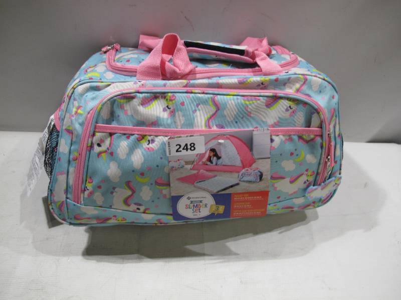 lot 595 image: NEW Members Mark Kids 3-Piece Slumber Set - Unicorn