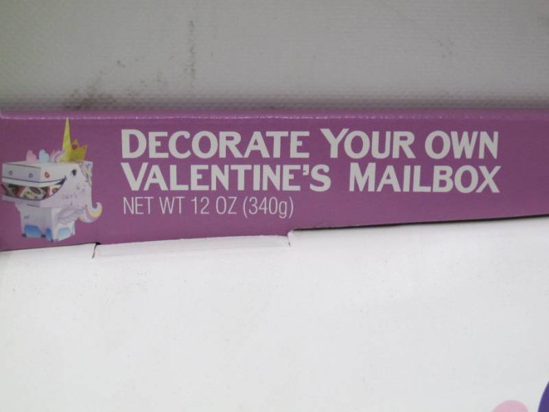 lot 622 image: 2 NEW Decorate Your Own Valentines Mailbox - Unicorn and Dinosaur