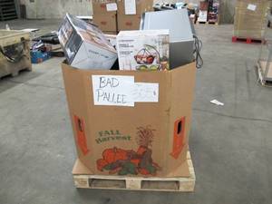 lot 305 image: Pallet of Store Overstock Store and Ecommerce Product and Returns