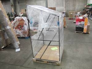 lot 307 image: Metal Frame Welded to Pallet - Perfect for Placing Tools, Rugs, umbrellas, or to build on