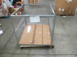 lot 313 image: Adjustable Metal Frame Built Fit Onto Pallets - Perfect for Projects