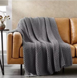 lot 515 image: NEW Members Mark Oversized Chunky Knit Throw, 60 x 70 - Gray