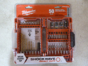 Milwaukee Impact Drill and Drive Set