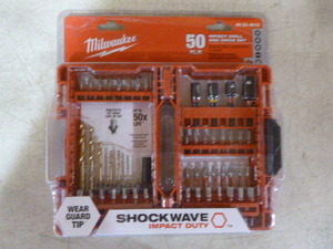 Milwaukee Impact Drill and Drive Set