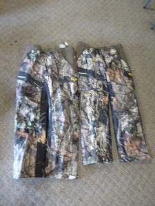 2 Pair of Mossy Oak Yukon Gear Mens Hunting Pants