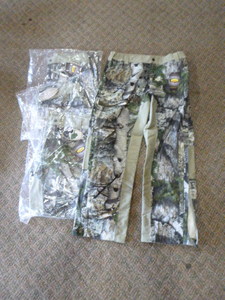 4 Pair of Mossy Oak Yukon Gear Mens Hunting Pants