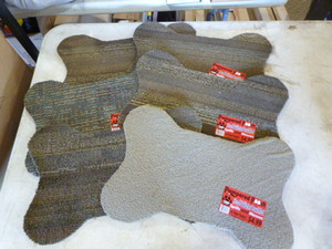 6 Pampered Pooch Food and Water Bowl Mats