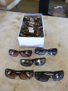 20 Pair of Sunglasses