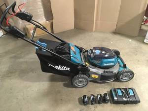 Makita  21 in. 18-Volt X2 (36-Volt) LXT Lithium-Ion Cordless Walk Behind Self Propelled Lawn Mower Kit with 4 Batteries  Customer returns Review all pictures