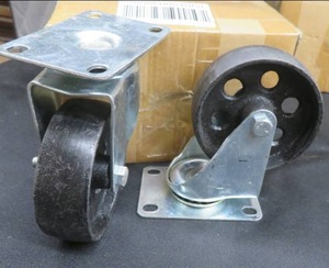 lot 5 image: 4 HEAVY DUTY CASTORS NEW IN BOX