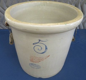 lot 10 image: REDWING #5 CROCK WITH WIREWOOD HANDLES