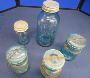 lot 61 image: BLUE VINTAGE JARS