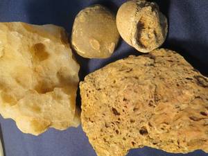 lot 110 image: AGATES  CRYSTALS FOSSILS