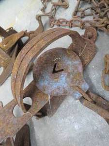 lot 145 image: 10 VICTOR TRAPS