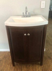 lot 0J image: VANITYSINKFAUCET