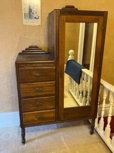 lot 17 image: Antique Wardrobe
