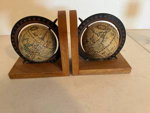 lot 46 image: Globe Bookends