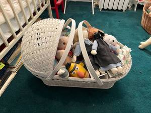 lot 122 image: Basket & Everything in It
