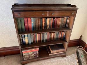 lot 188 image: Antique Bookcase