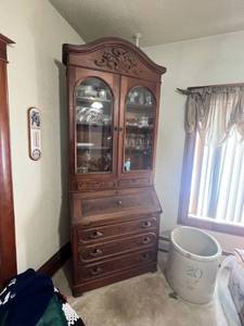 lot 200 image: Antique Secretary Desk