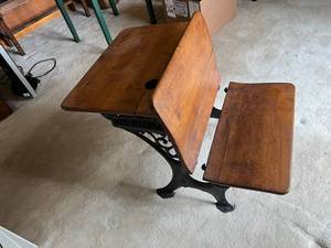 lot 210 image: Antique Desk