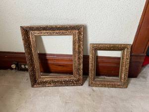 lot 212 image: Antique Picture Frames