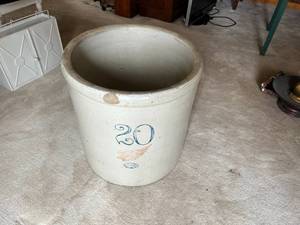 lot 213 image: 20 Gallon Red Wing Crock