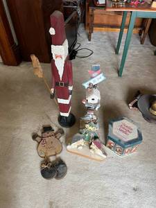 lot 217 image: Holiday Items
