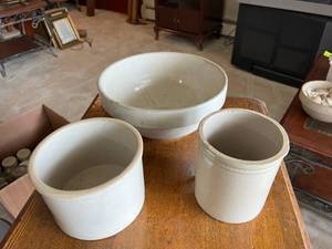 lot 223 image: Stoneware